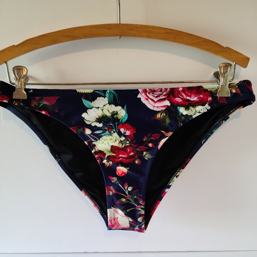 CUPSHE FLORAL MOTIF MID RISE BIKINI BOTTOM-PINK/RED/GREEN-SIZE LARGE- NWT